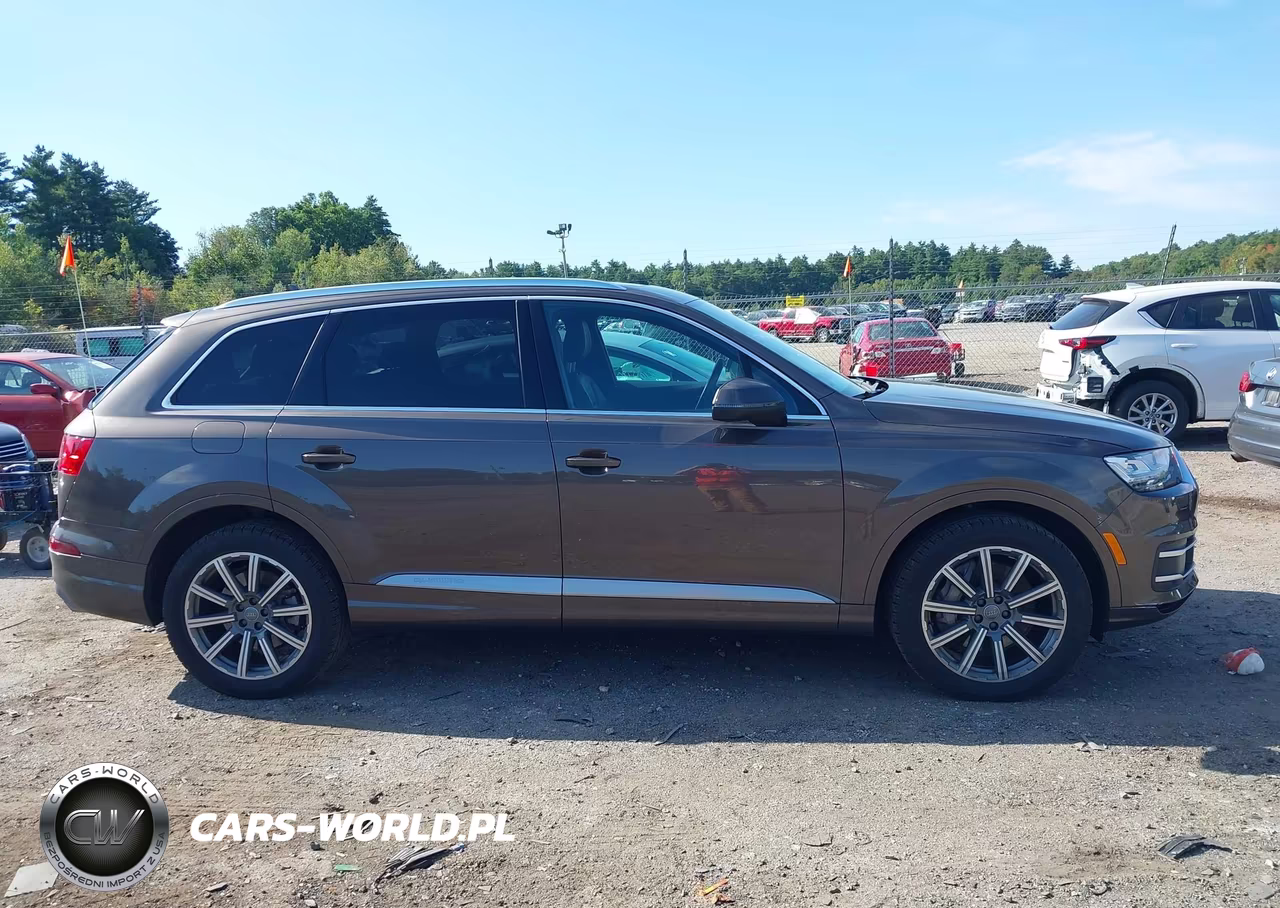 2018 Audi Q7 3.0T Premium VIN:WA1LAAF79JD032938 - 13