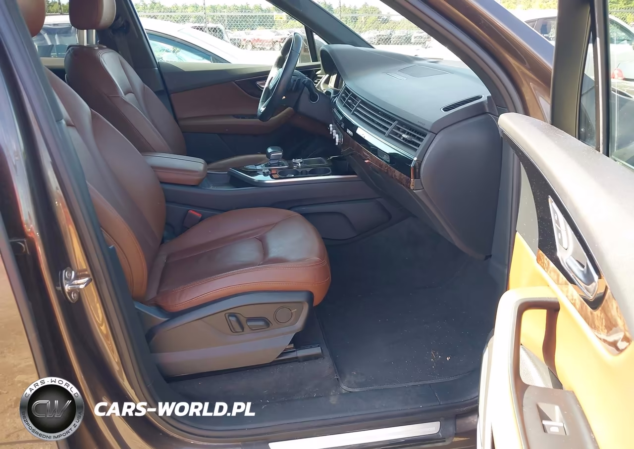 2018 Audi Q7 3.0T Premium VIN:WA1LAAF79JD032938 - 5