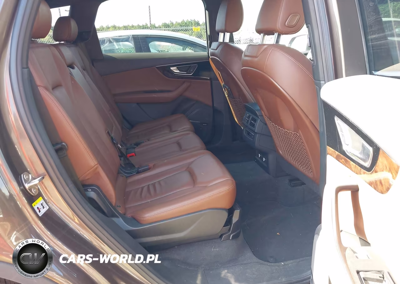 2018 Audi Q7 3.0T Premium VIN:WA1LAAF79JD032938 - 8