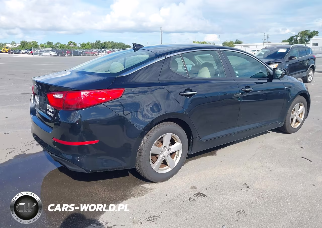 2015 Kia Optima Lx VIN:5XXGM4A77FG377020 - 4