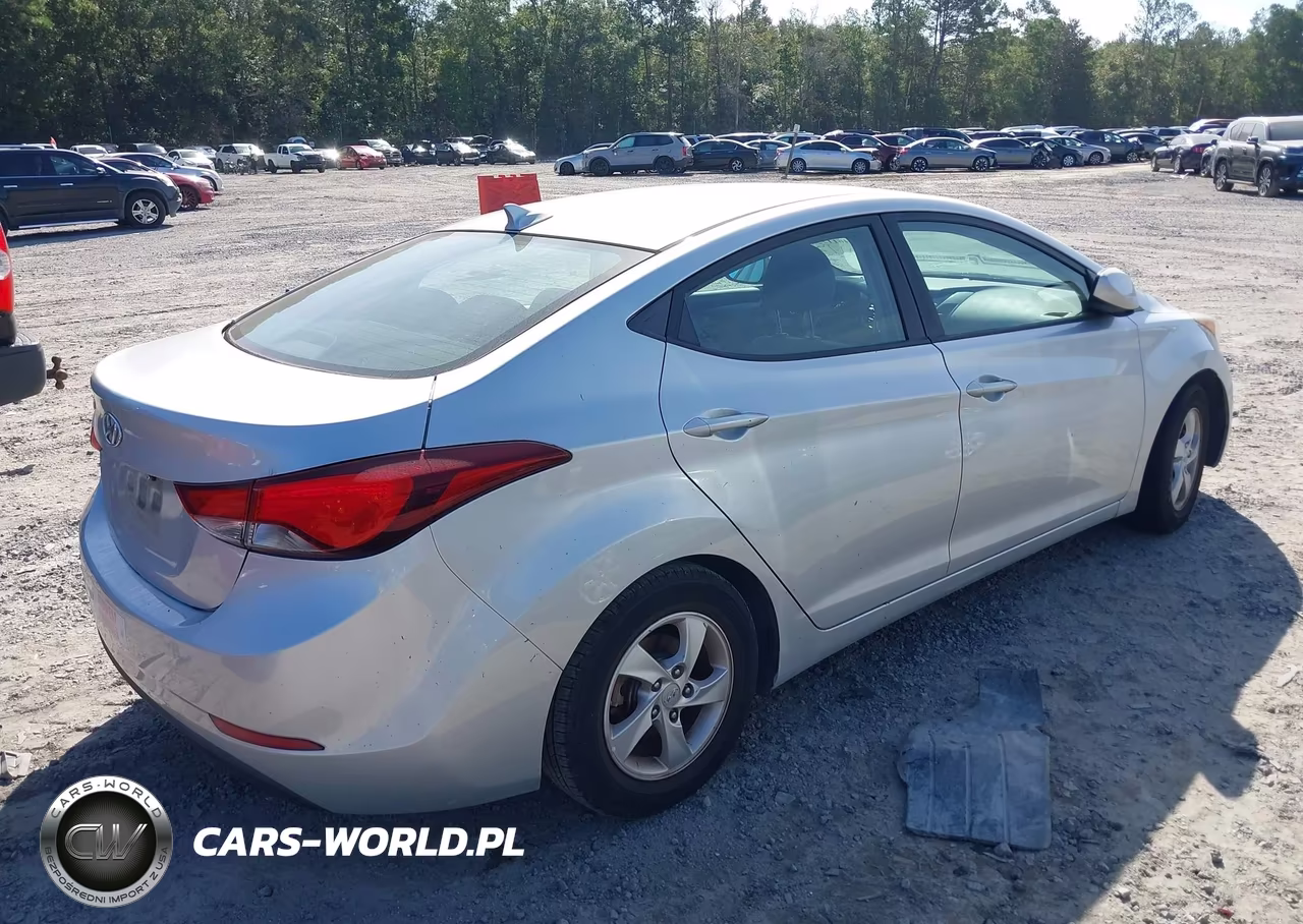 2015 Hyundai Elantra Se VIN:5NPDH4AE6FH580958 - 4