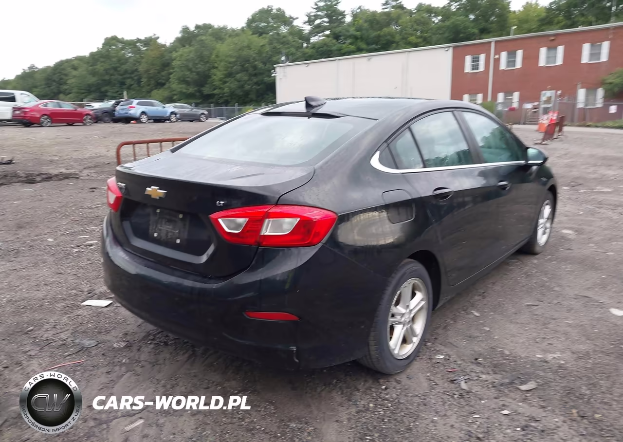 2017 Chevrolet Cruze Lt Auto VIN:1G1BE5SM1H7149133 - 4