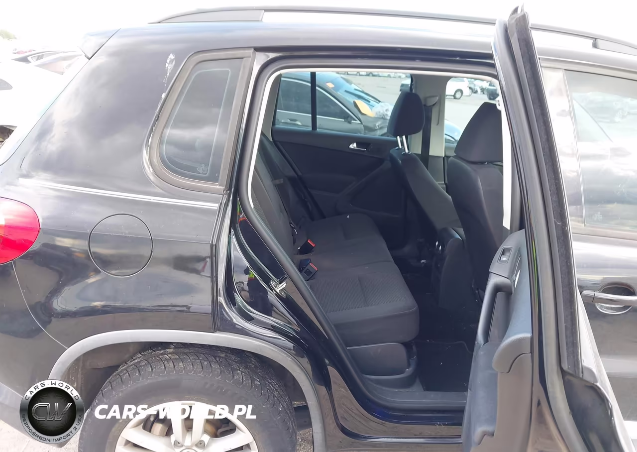 2015 Volkswagen Tiguan S VIN:WVGAV7AX7FW603538 - 8