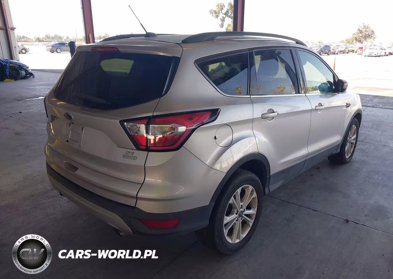 2018 Ford Escape Se VIN:1FMCU0GD4JUA74148 - 4