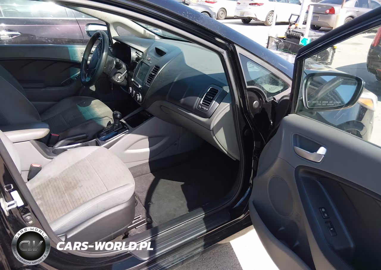 2018 Kia Forte Lx VIN:3KPFL4A75JE204046 - 5