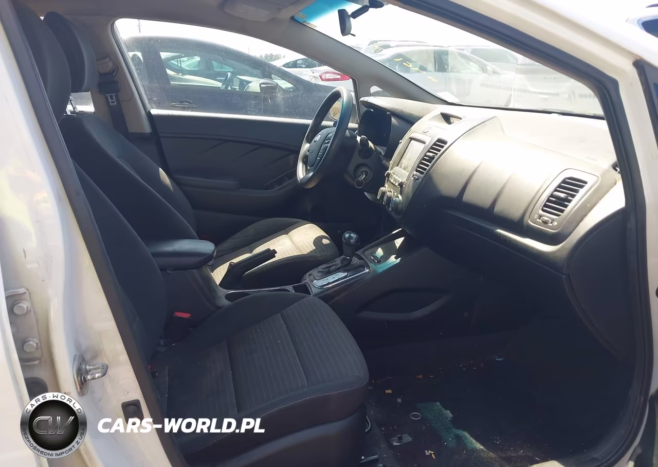 2018 Kia Forte Lx VIN:3KPFL4A78JE274060 - 5