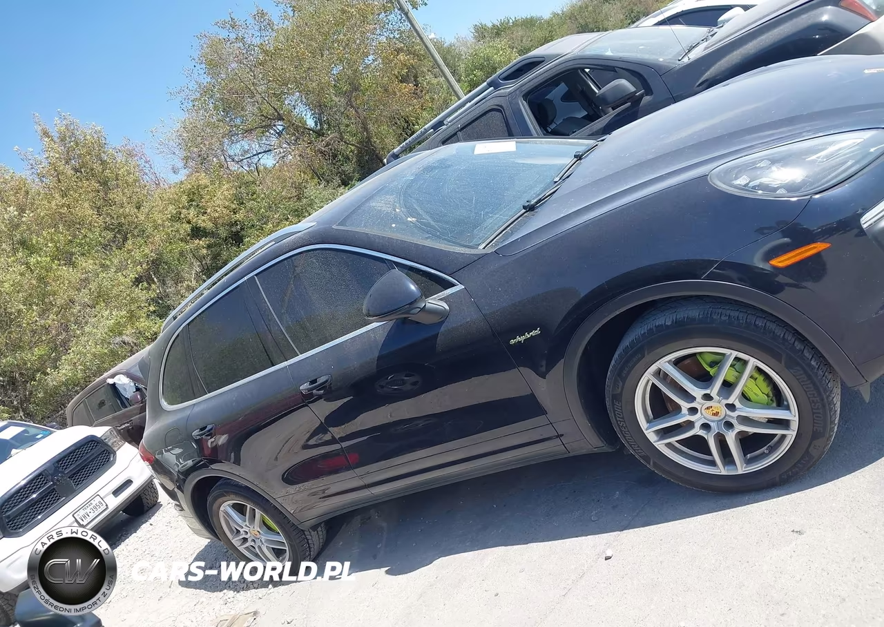 2016 Porsche Cayenne E-Hybrid S VIN:WP1AE2A24GLA63708 - 13