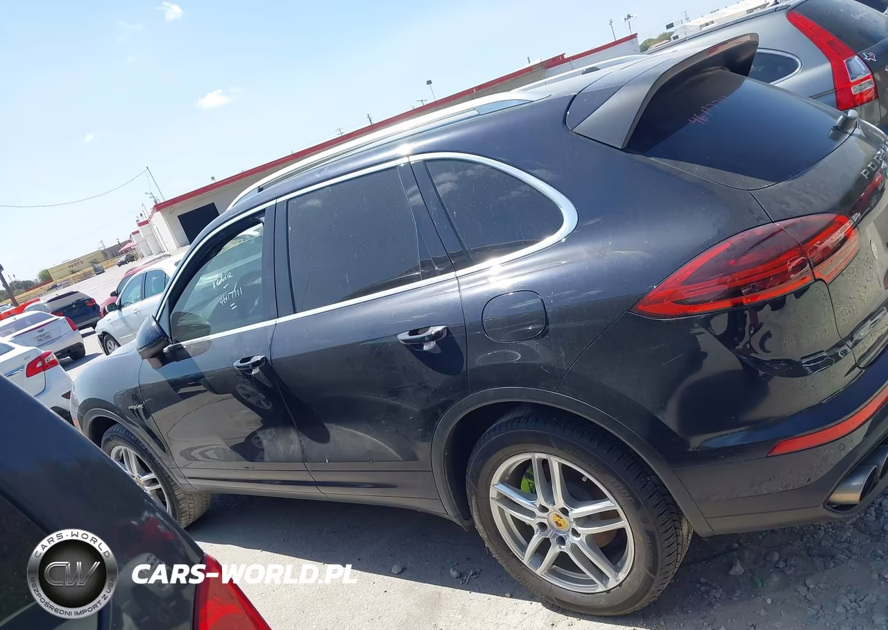 2016 Porsche Cayenne E-Hybrid S VIN:WP1AE2A24GLA63708 - 14