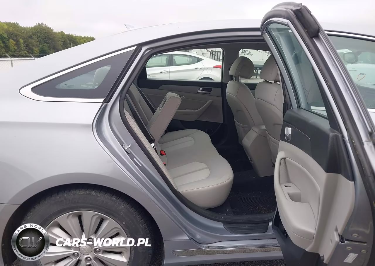 2016 Hyundai Sonata Hybrid Se VIN:KMHE24L1XGA021692 - 8