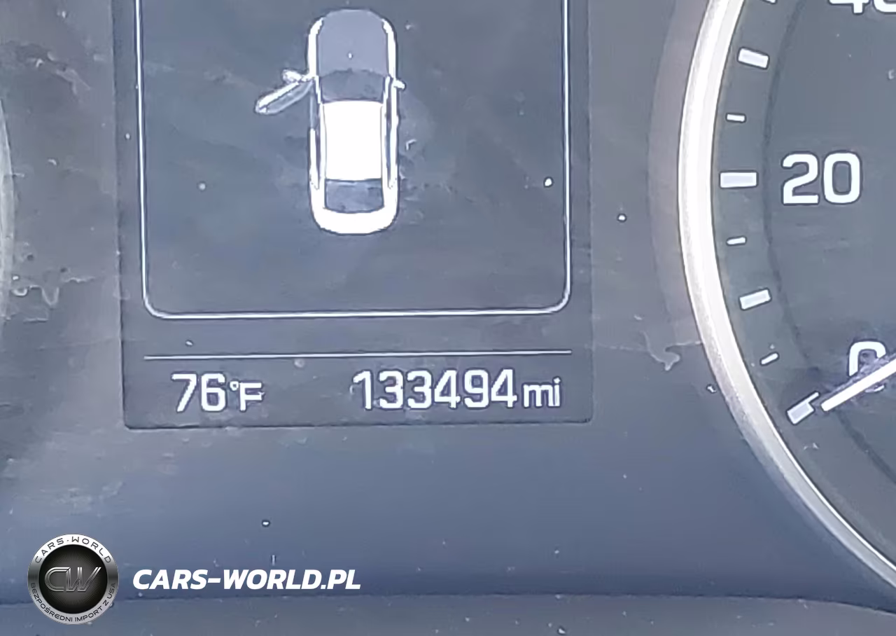 2018 Hyundai Elantra Sel VIN:5NPD84LF5JH220935 - 15