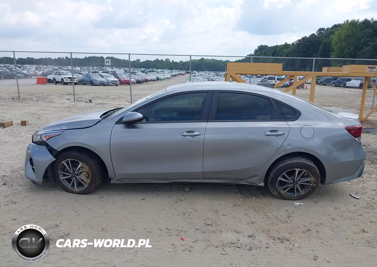 2023 Kia Forte Lxs VIN:3KPF24AD0PE604811 - 15