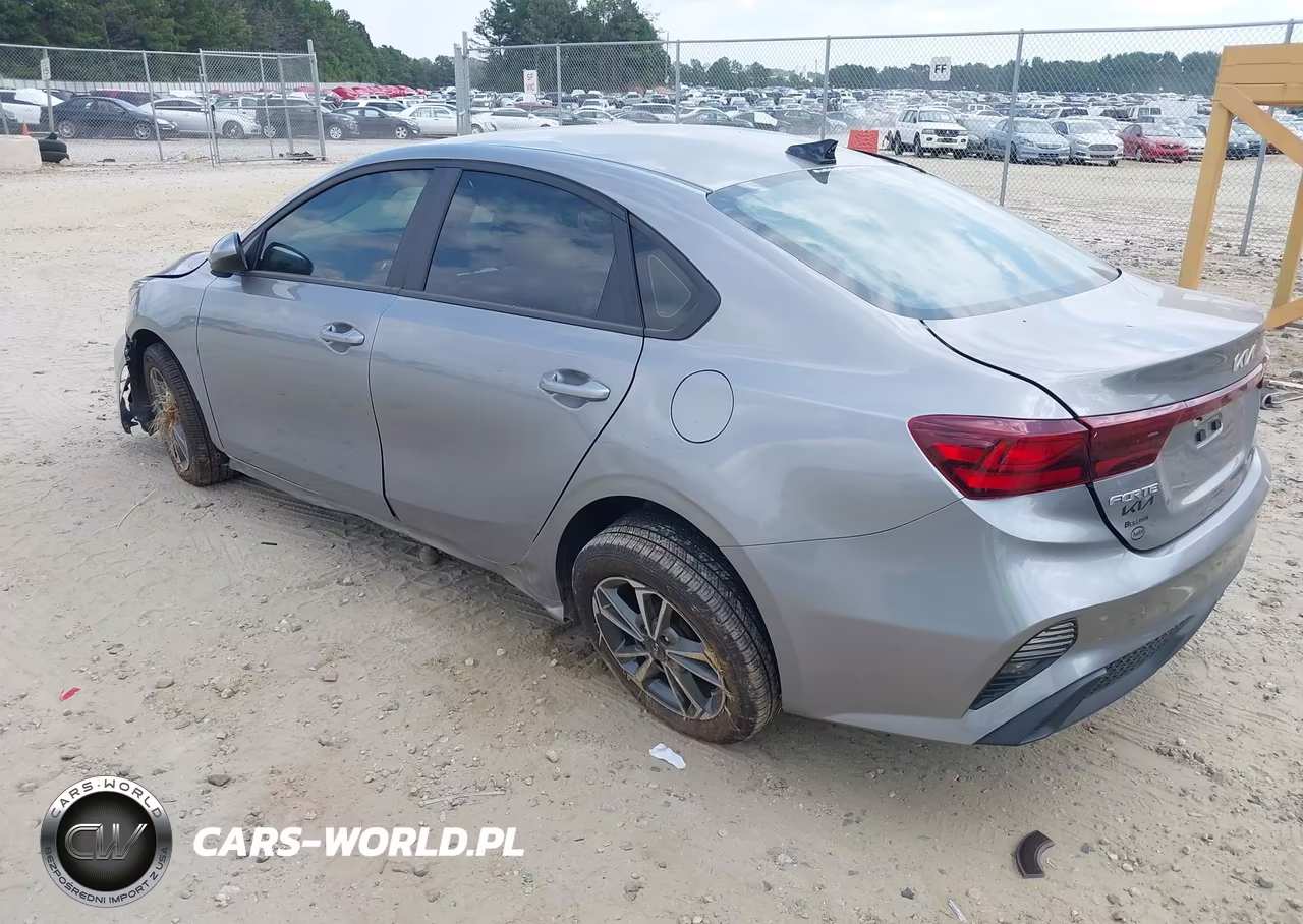 2023 Kia Forte Lxs VIN:3KPF24AD0PE604811 - 3