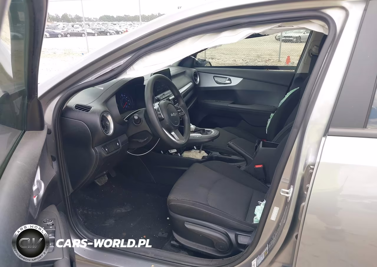 2023 Kia Forte Lxs VIN:3KPF24AD0PE604811 - 5