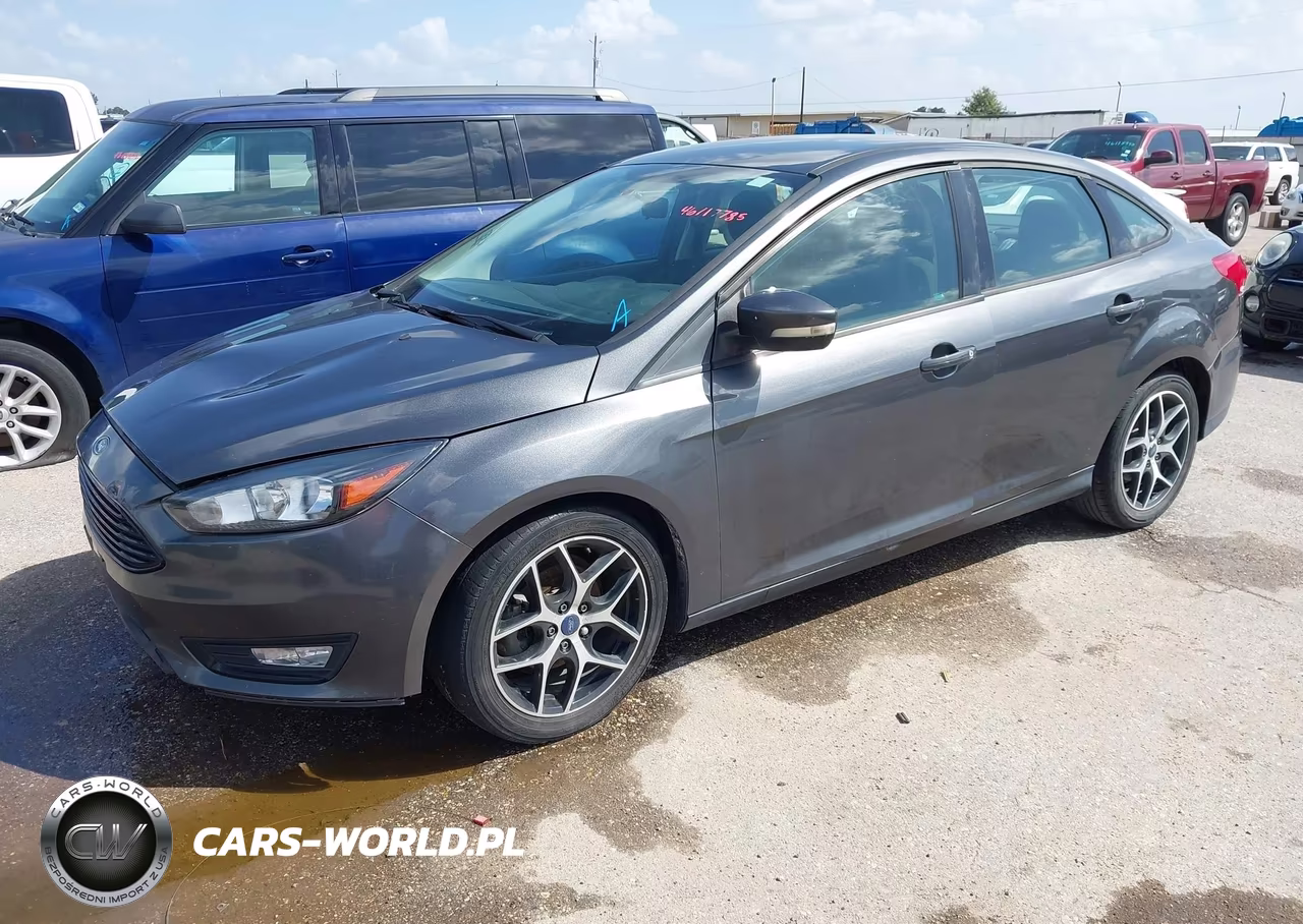 2017 Ford Focus Se VIN:1FADP3FE8HL309703 - 2