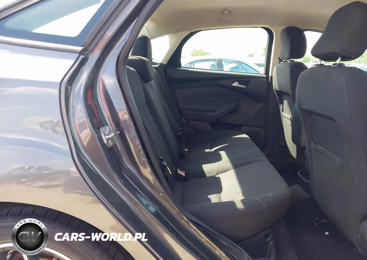 2017 Ford Focus Se VIN:1FADP3FE8HL309703 - 8