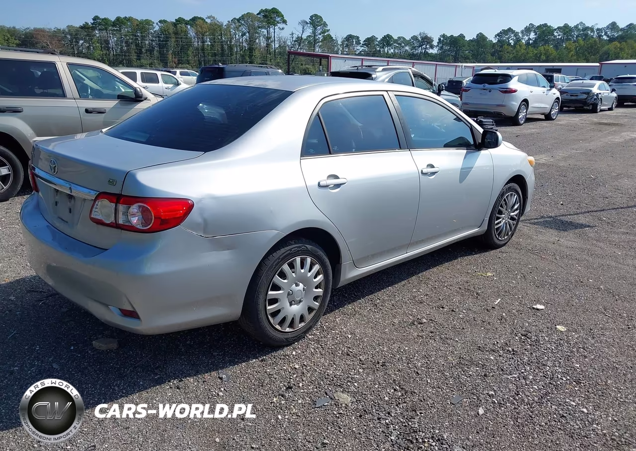 2013 Toyota Corolla Le VIN:5YFBU4EEXDP150721 - 4