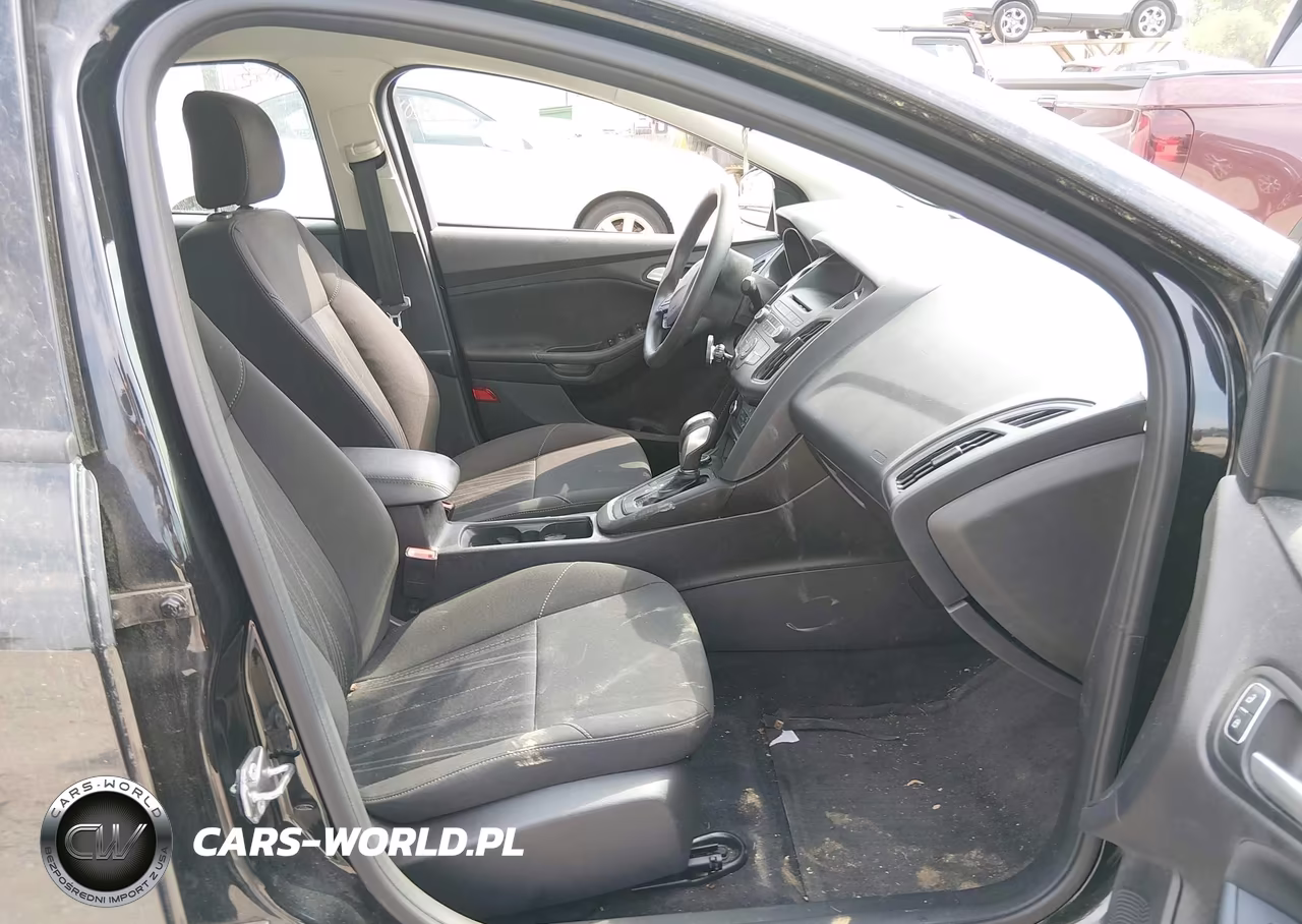 2015 Ford Focus Se VIN:1FADP3F25FL218228 - 5
