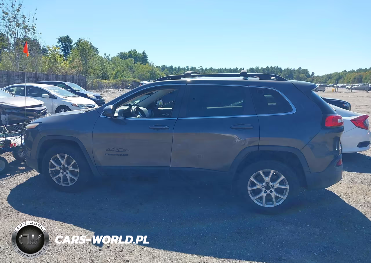 2016 Jeep Cherokee Latitude VIN:1C4PJMCB9GW182241 - 14