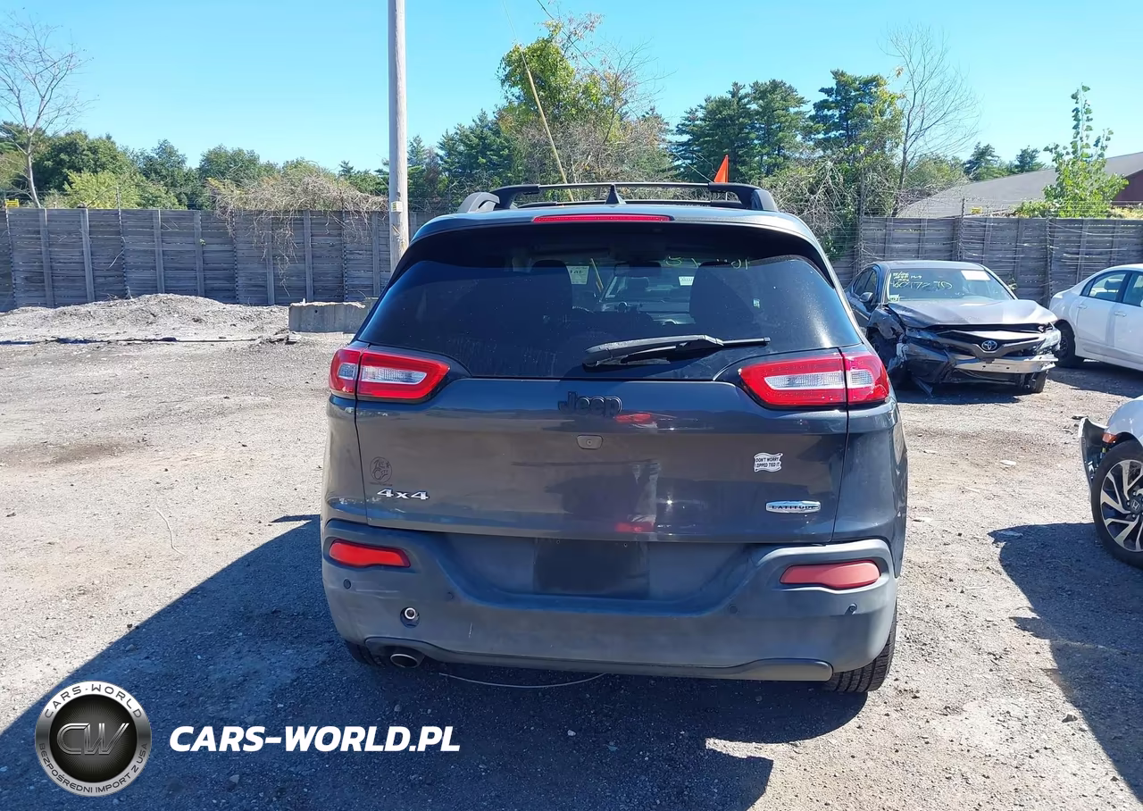 2016 Jeep Cherokee Latitude VIN:1C4PJMCB9GW182241 - 16