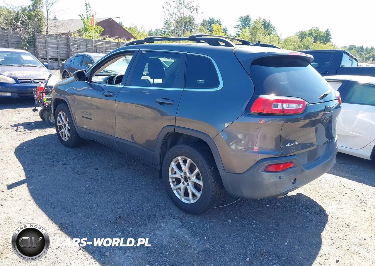 2016 Jeep Cherokee Latitude VIN:1C4PJMCB9GW182241 - 3