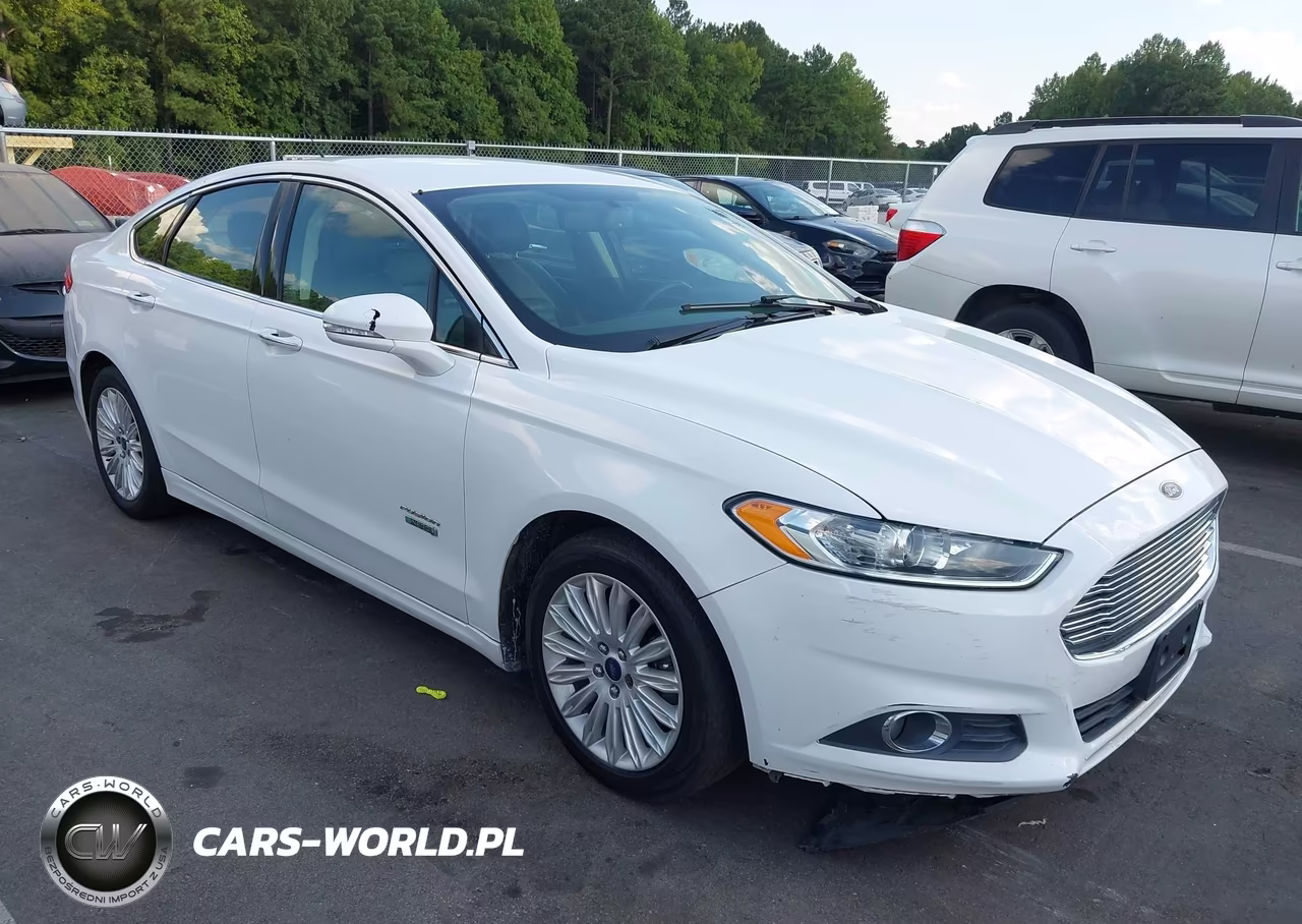 2015 Ford Fusion Energi Se Luxury – zdjęcie 1 z 11