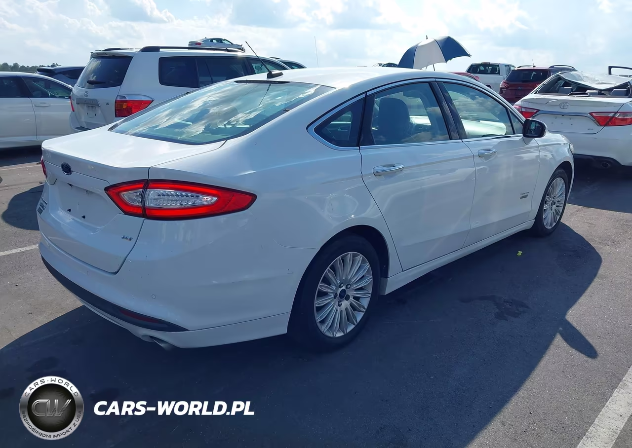 2015 Ford Fusion Energi Se Luxury VIN:3FA6P0PU5FR286683 - 4