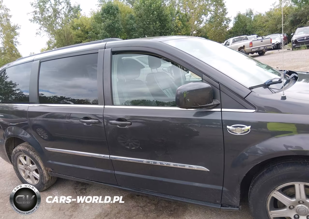 2012 Chrysler Town & Country Touring VIN:2C4RC1BG4CR410017 - 13
