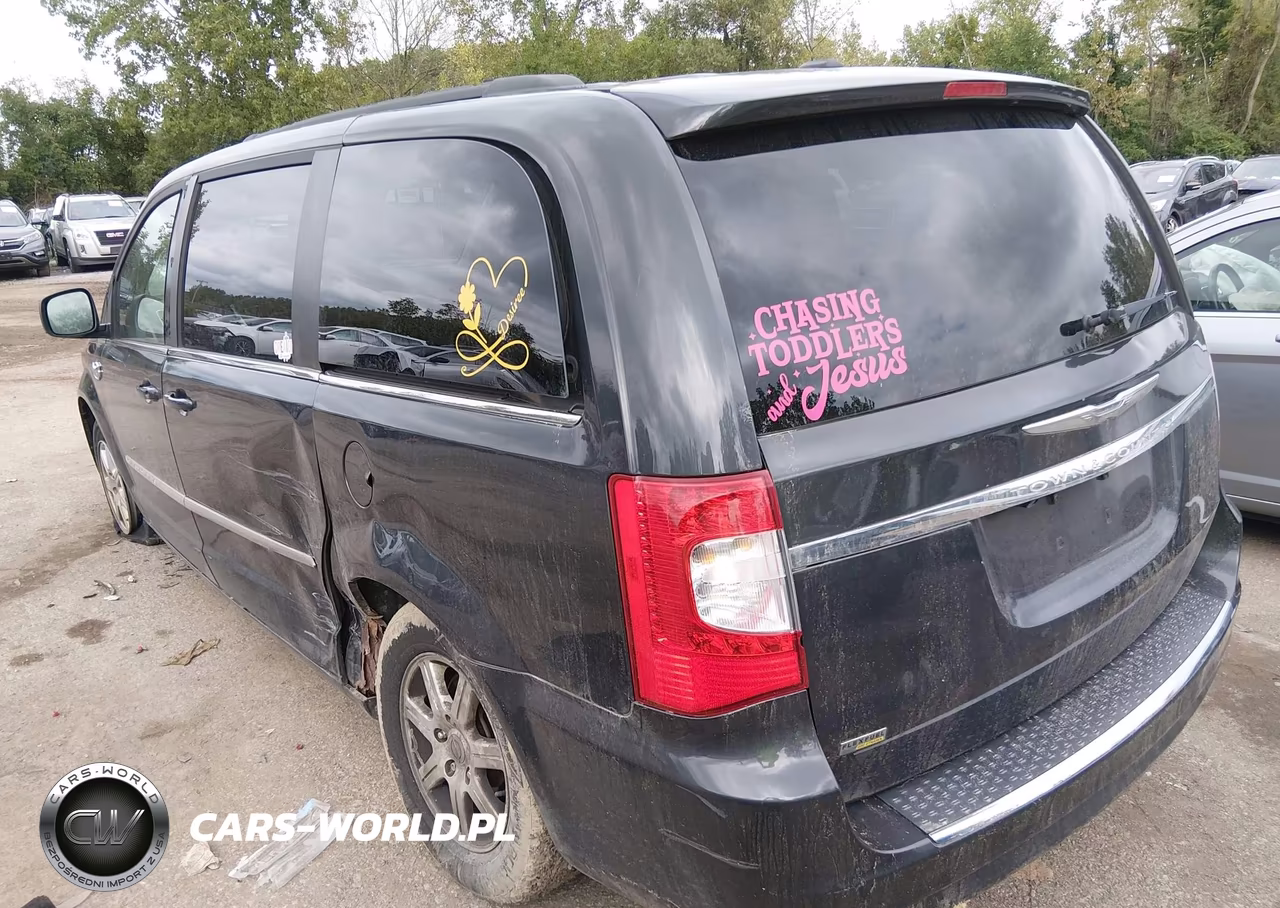 2012 Chrysler Town & Country Touring VIN:2C4RC1BG4CR410017 - 3