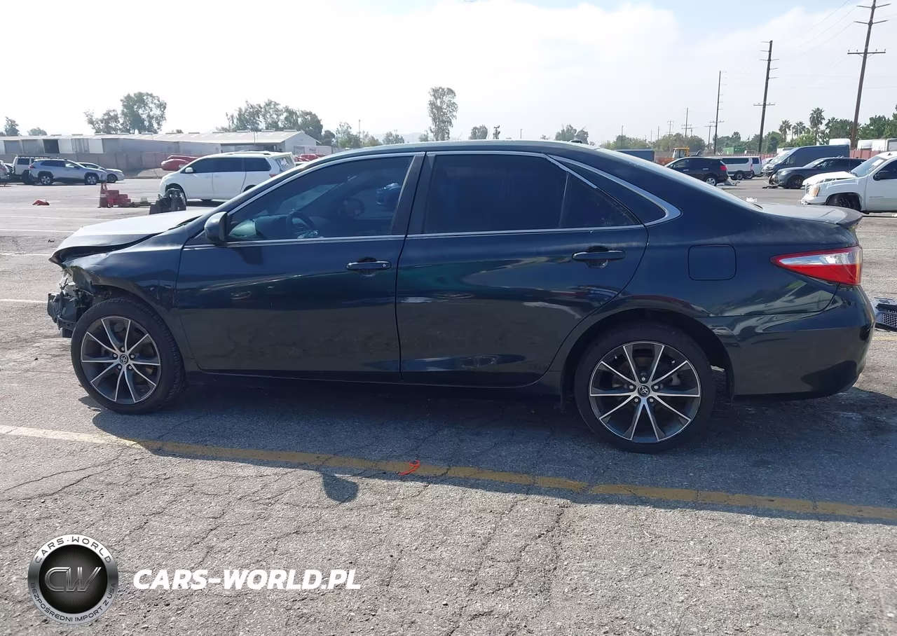 2015 Toyota Camry Xse VIN:4T1BF1FK9FU477187 - 15