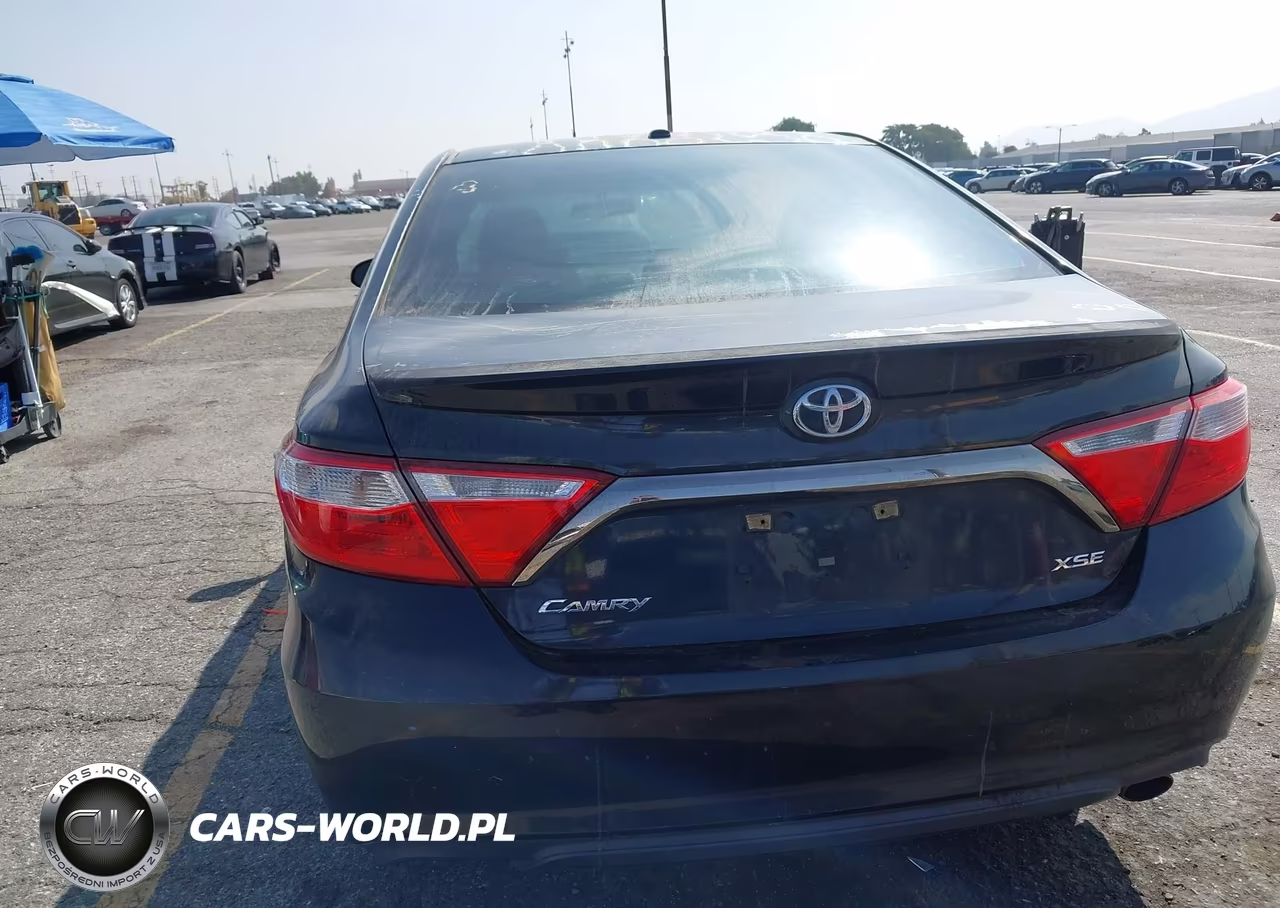 2015 Toyota Camry Xse VIN:4T1BF1FK9FU477187 - 17