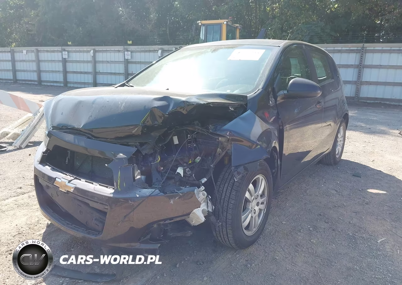 CHEVROLET SONIC LT VIN:1G1JC6SH6F4202286 - 2