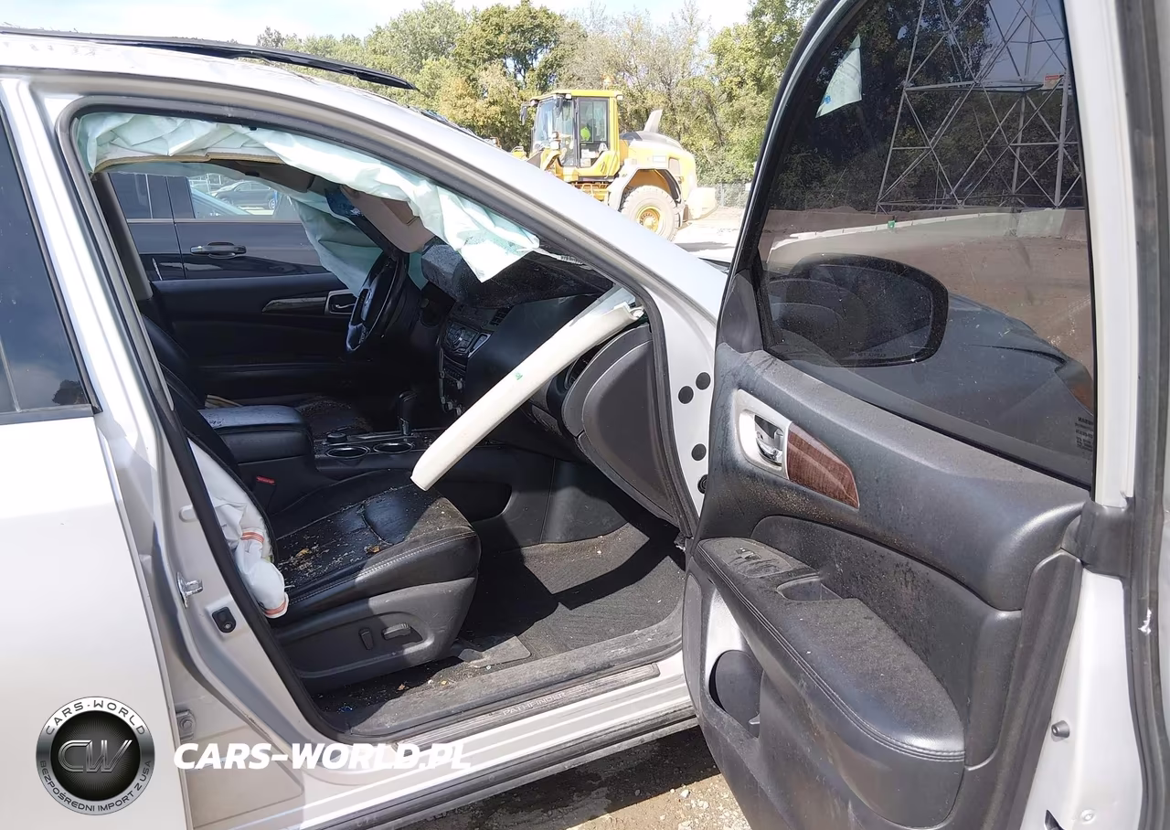 2014 Nissan Pathfinder Platinum VIN:5N1AR2MM3EC717271 - 5