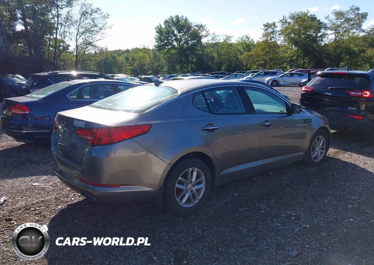 2013 Kia Optima Lx VIN:5XXGM4A78DG147712 - 4