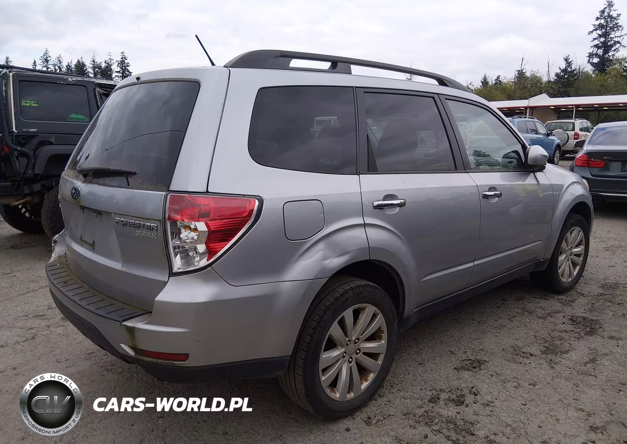 2012 Subaru Forester 2.5X Premium VIN:JF2SHADC6CH435589 - 4