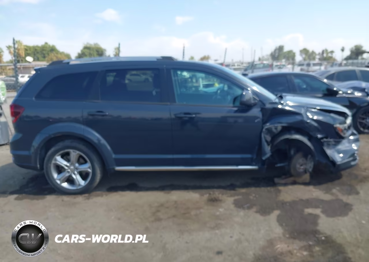 2017 Dodge Journey Crossroad VIN:3C4PDCGGXHT564485 - 14