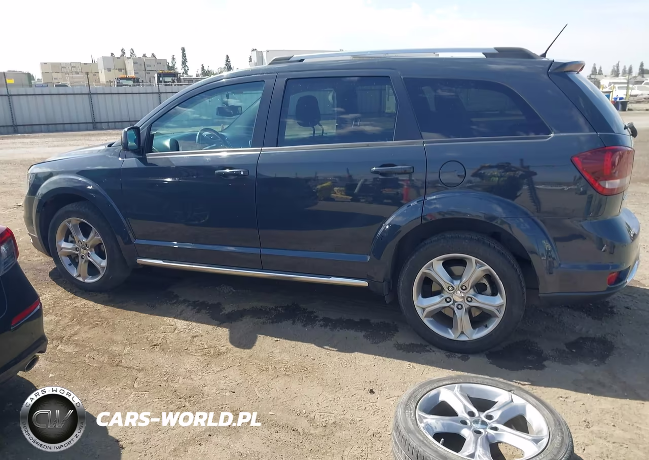 2017 Dodge Journey Crossroad VIN:3C4PDCGGXHT564485 - 15