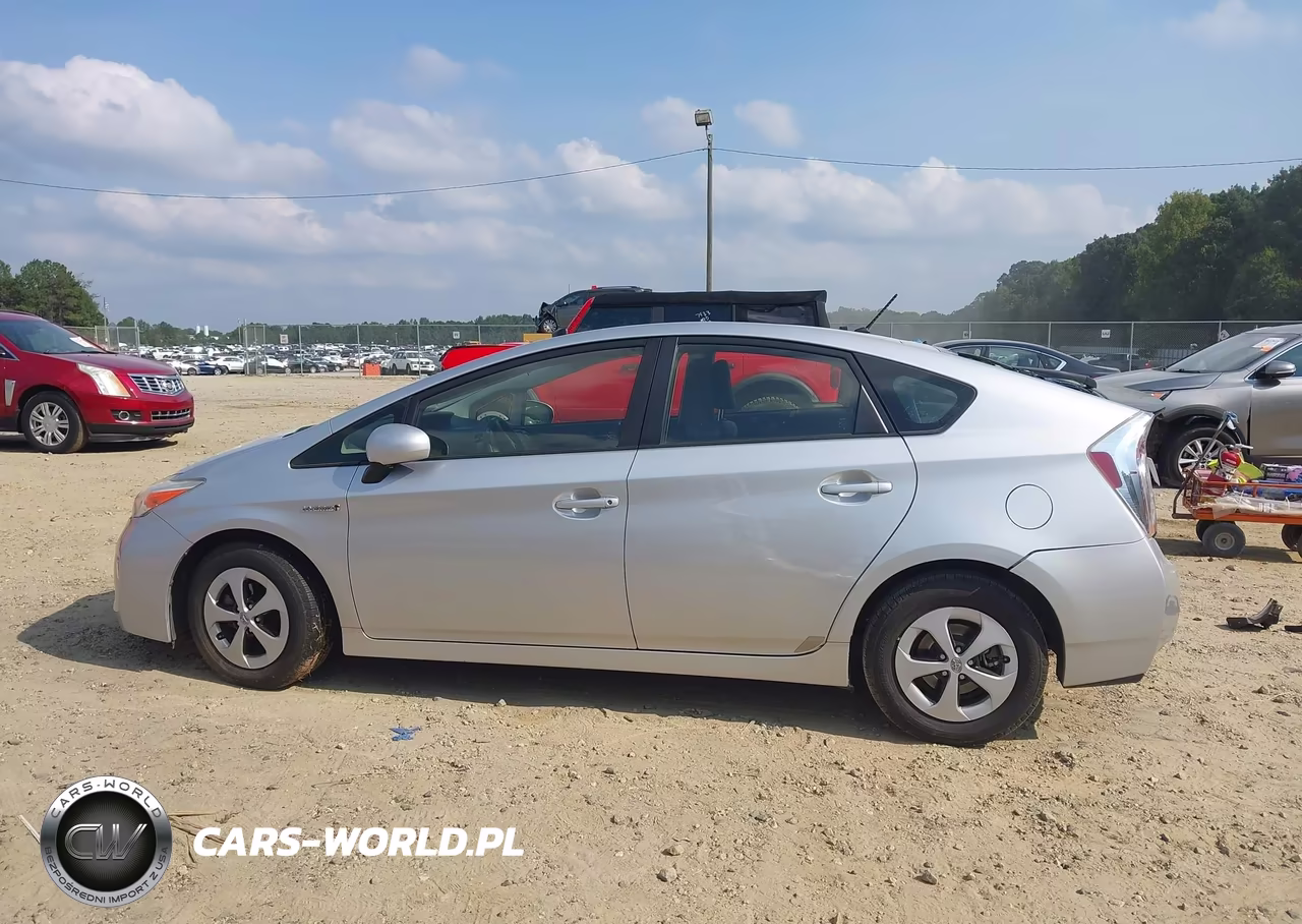 2012 Toyota Prius Two VIN:JTDKN3DU5C5509436 - 14
