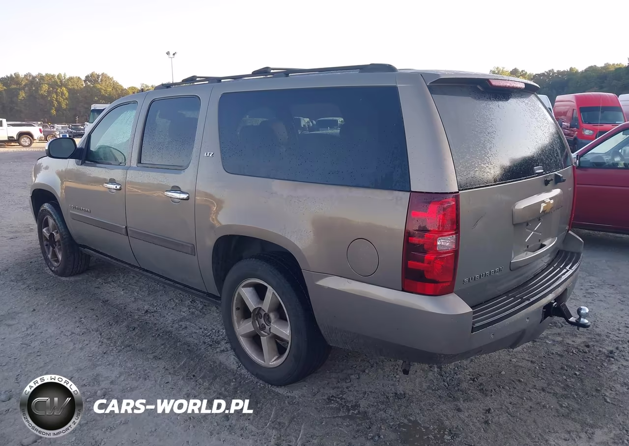 2007 Chevrolet Suburban Ltz VIN:1GNFC16057J290696 - 3