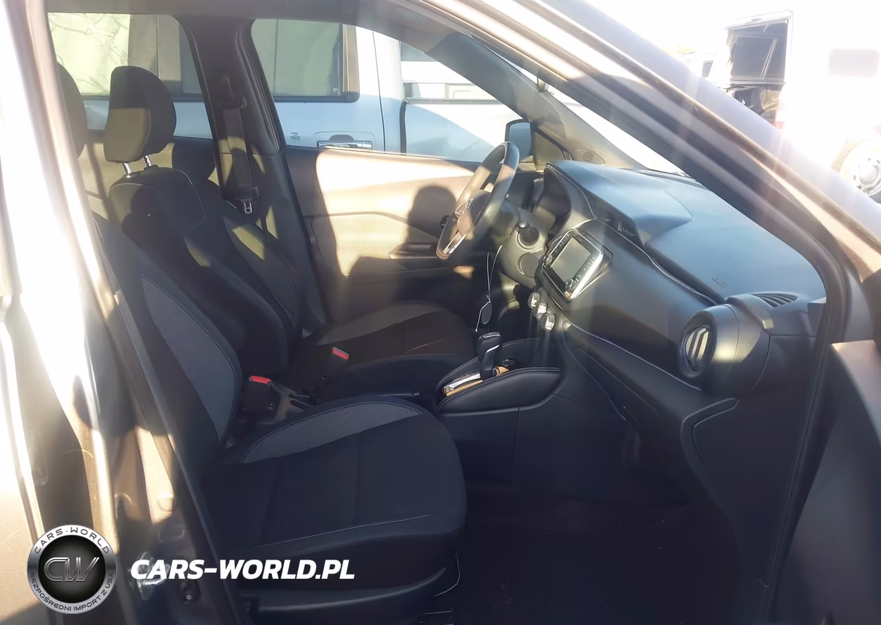 2018 Nissan Kicks S VIN:3N1CP5CU3JL523282 - 5