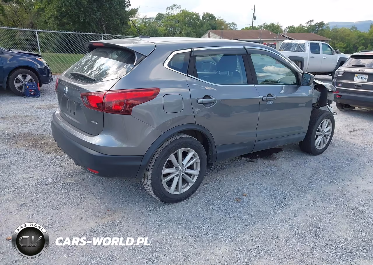 2017 Nissan Rogue Sport S VIN:JN1BJ1CR9HW125595 - 4
