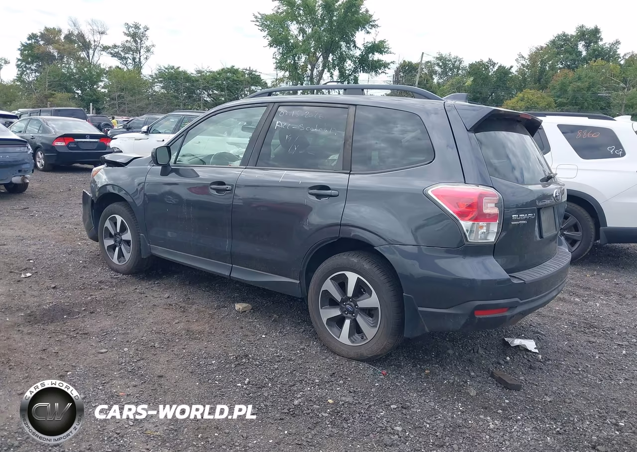 2018 Subaru Forester 2.5I Premium VIN:JF2SJAEC8JH570802 - 3