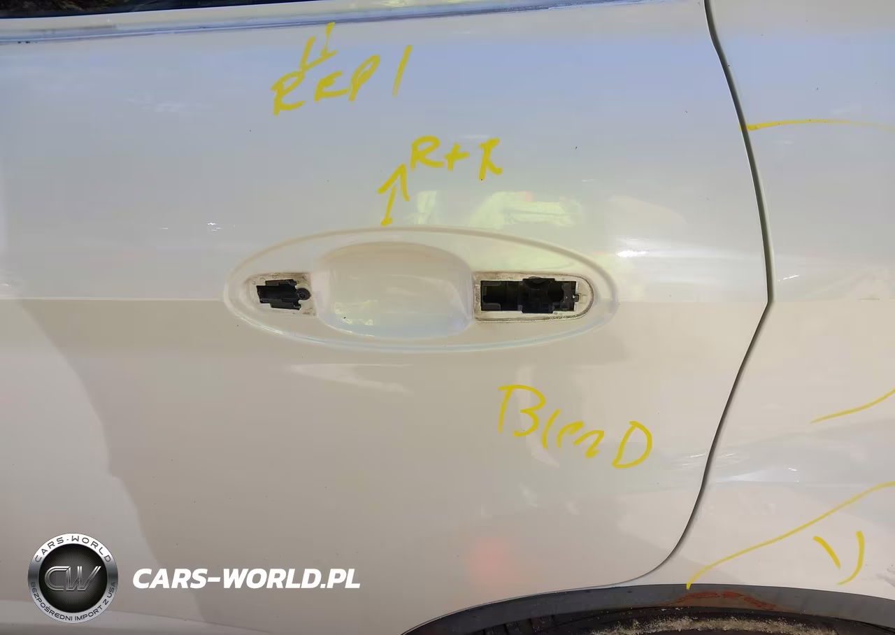 2015 Ford C-Max Hybrid Sel VIN:1FADP5BU8FL100127 - 14