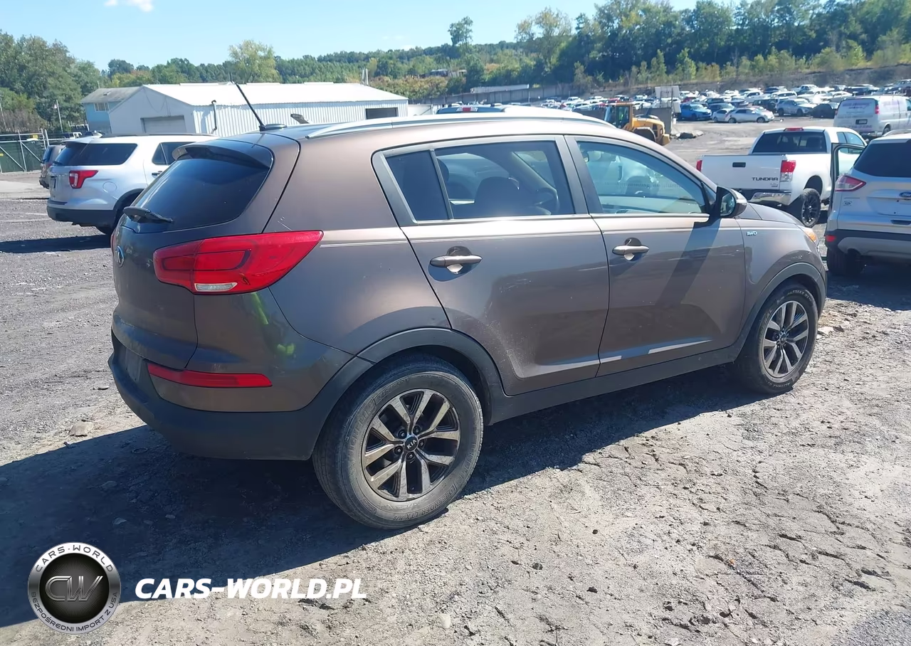 2015 Kia Sportage Lx VIN:KNDPBCAC0F7748685 - 4
