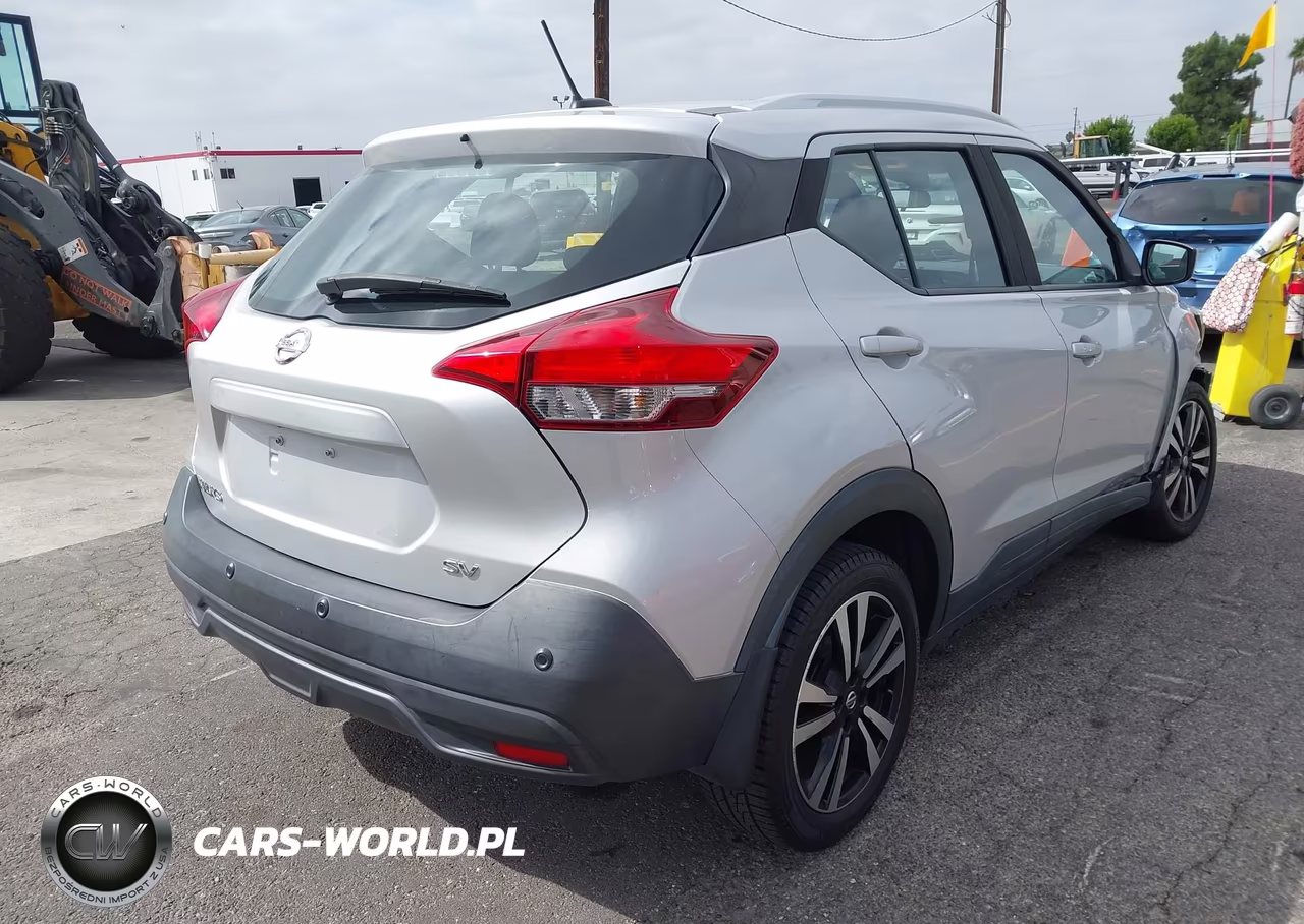 2020 Nissan Kicks Sv Xtronic Cvt VIN:3N1CP5CV5LL486800 - 4