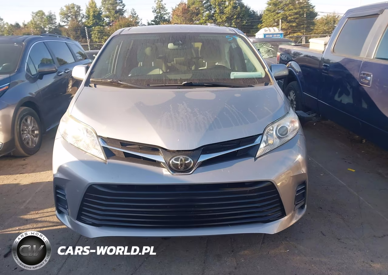 2018 Toyota Sienna Le 8 Passenger VIN:5TDKZ3DCXJS942060 - 12