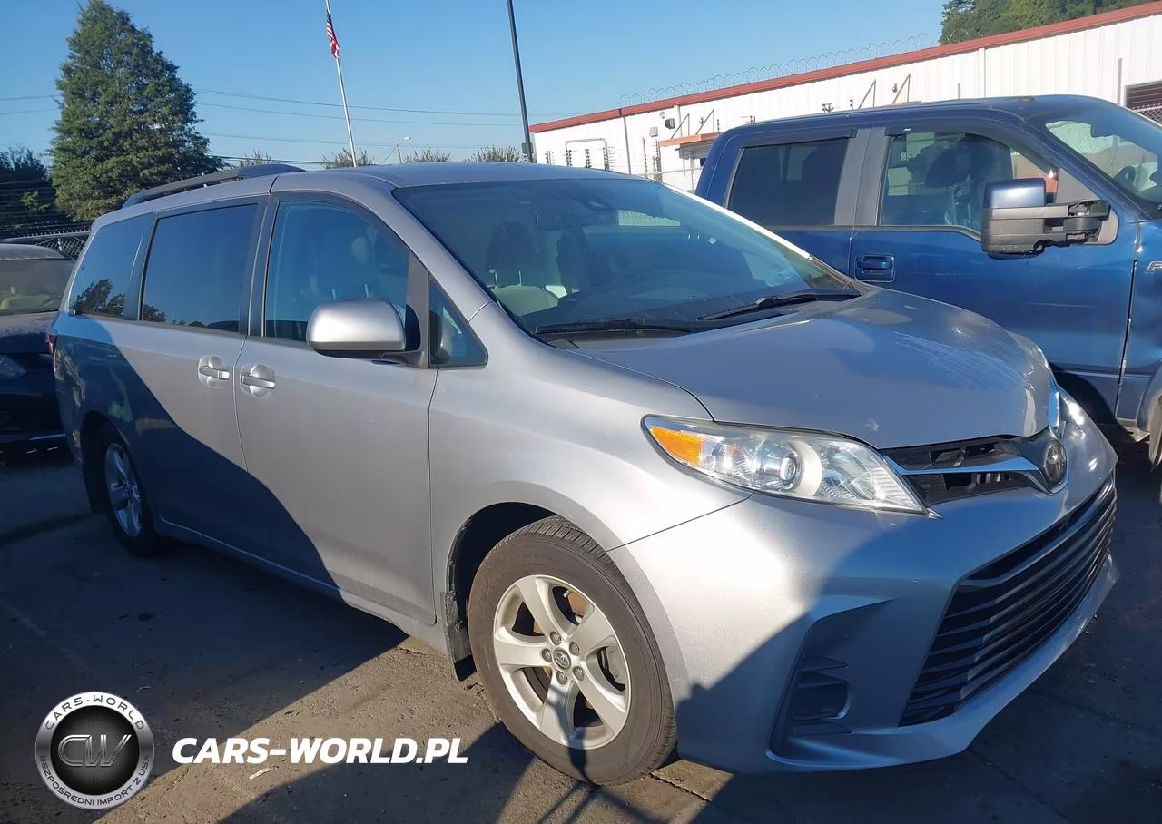 2018 Toyota Sienna Le 8 Passenger VIN:5TDKZ3DCXJS942060 - 13