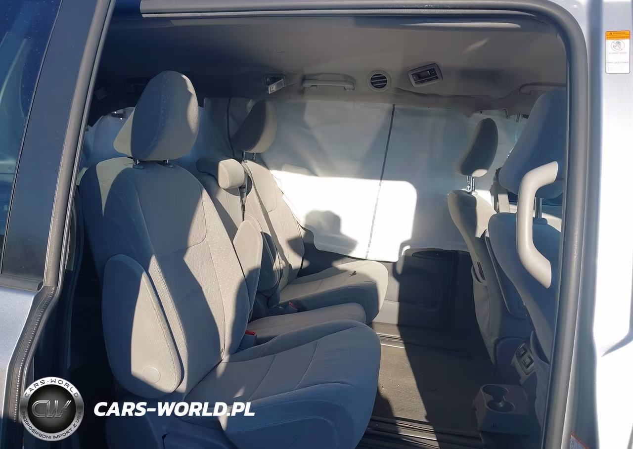 2018 Toyota Sienna Le 8 Passenger VIN:5TDKZ3DCXJS942060 - 8