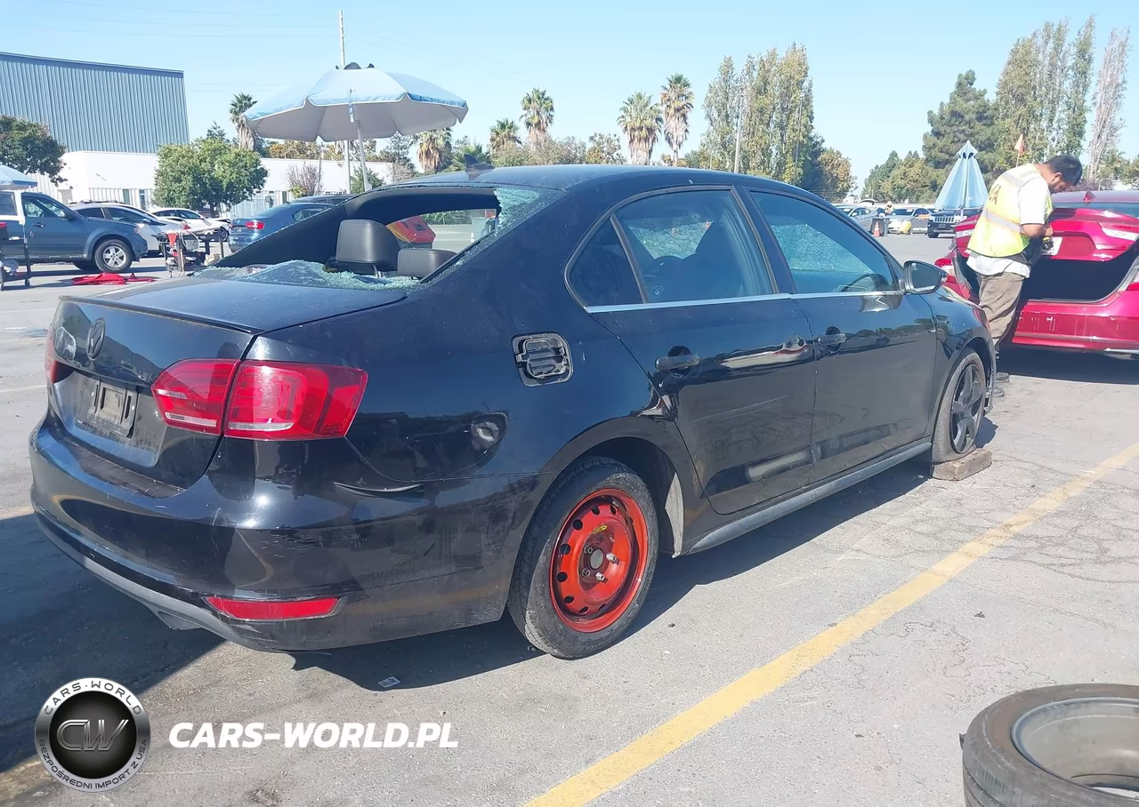2014 Volkswagen Jetta Gli Edition 30 VIN:3VW4T7AJXEM305550 - 4