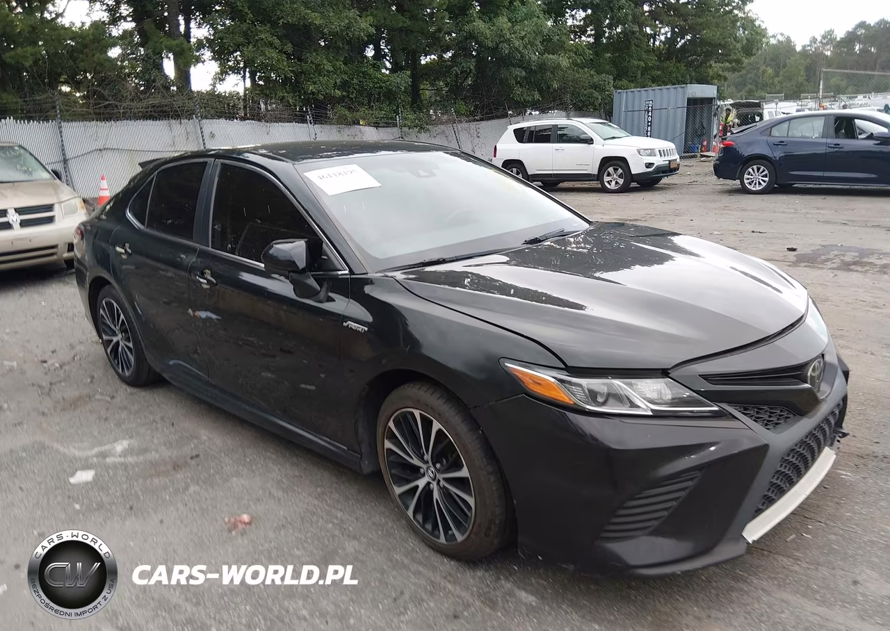 2018 Toyota Camry Se – zdjęcie 1 z 17