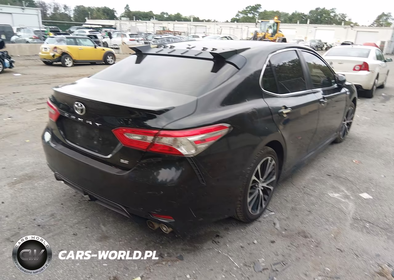 2018 Toyota Camry Se VIN:4T1B11HK9JU043808 - 4